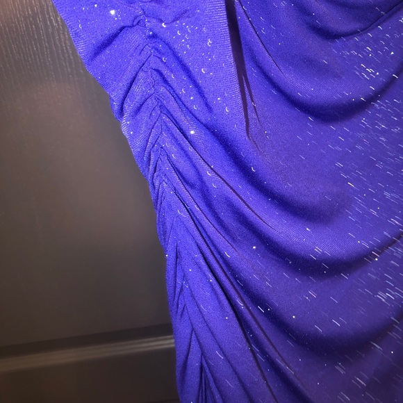Beautiful deep purple/purple cocktail dress.  C. 41.5 in from shoulder to hem - Picture 2 of 10